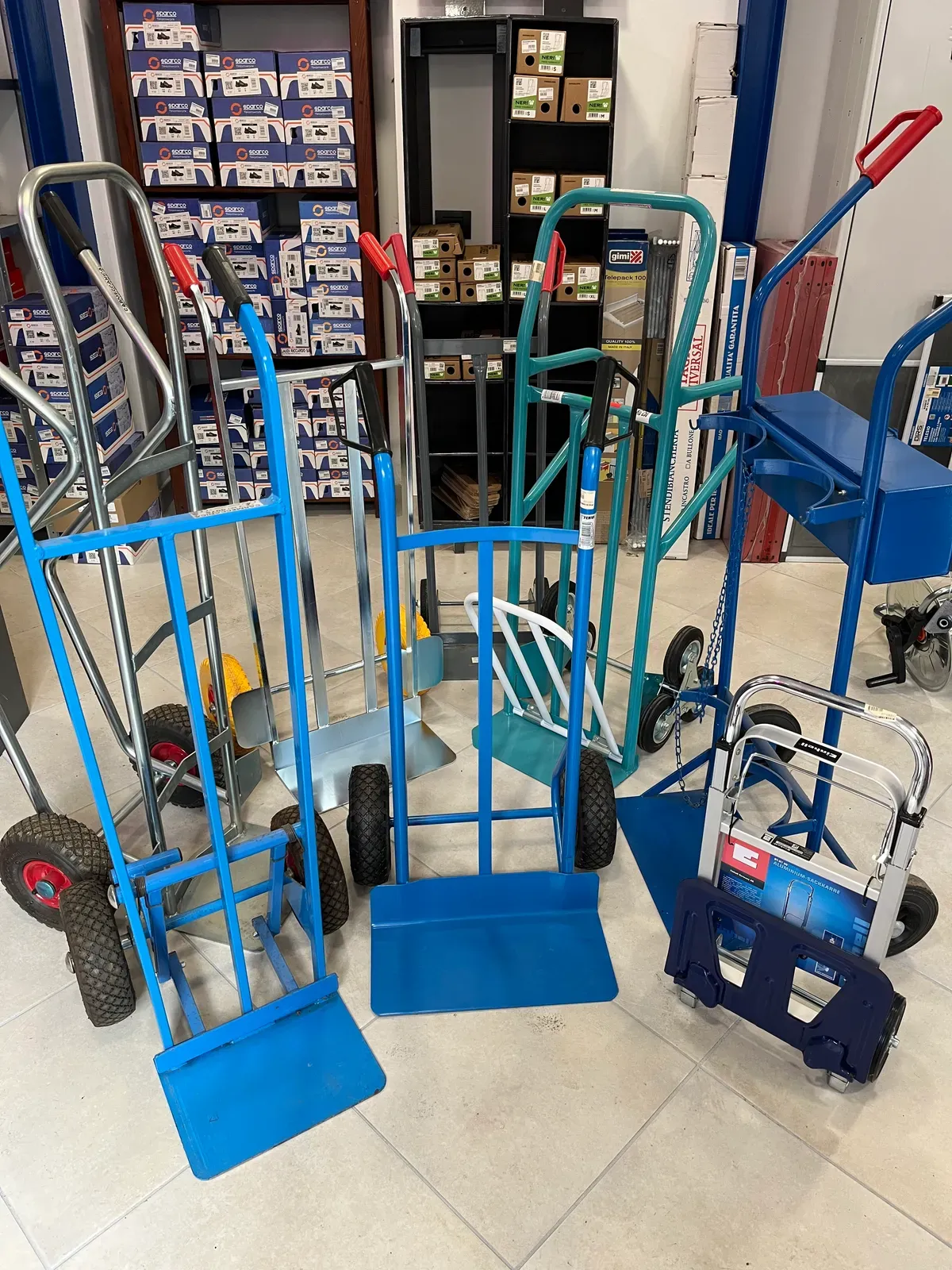 Carrelli portapacchi e transpallet